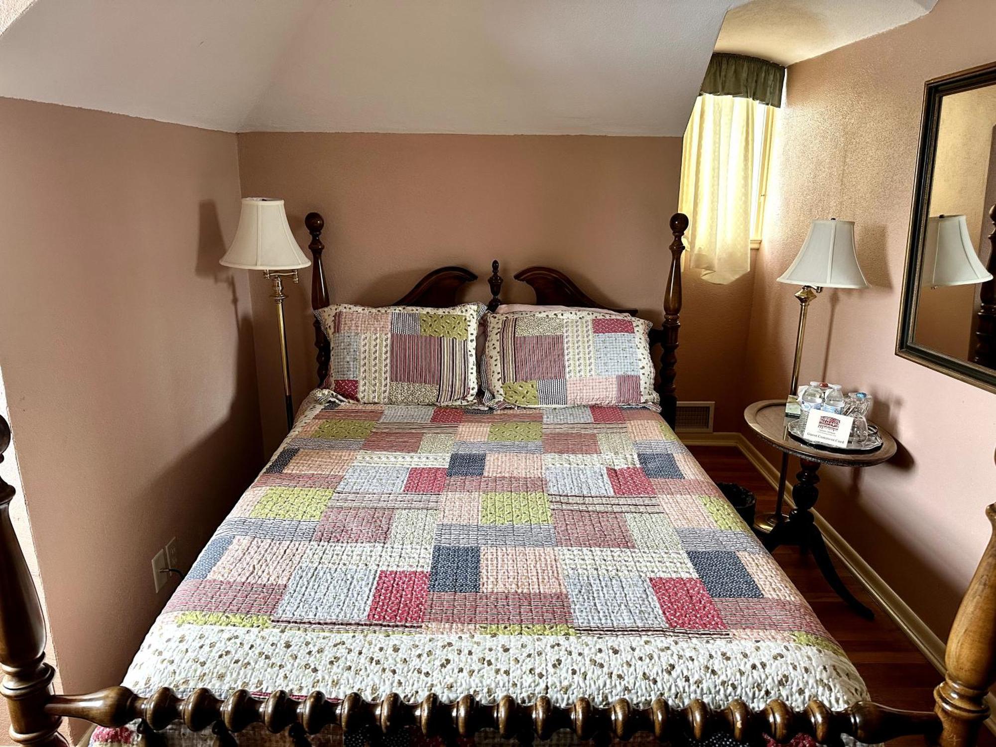 Montague Inn Bed & Breakfast Saginaw Kültér fotó